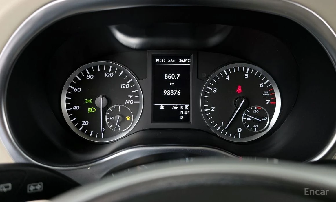 Mercedes-Benz V 300, снимка 8 - Автомобили и джипове - 53924561