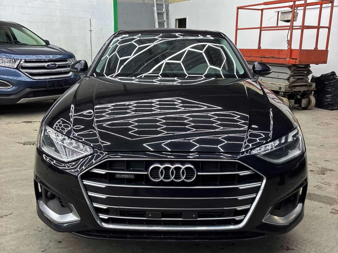 Audi A4  Komfort /CARFAX/DISTRONIC/CAMERA/PANO, снимка 6 - Автомобили и джипове - 53977481