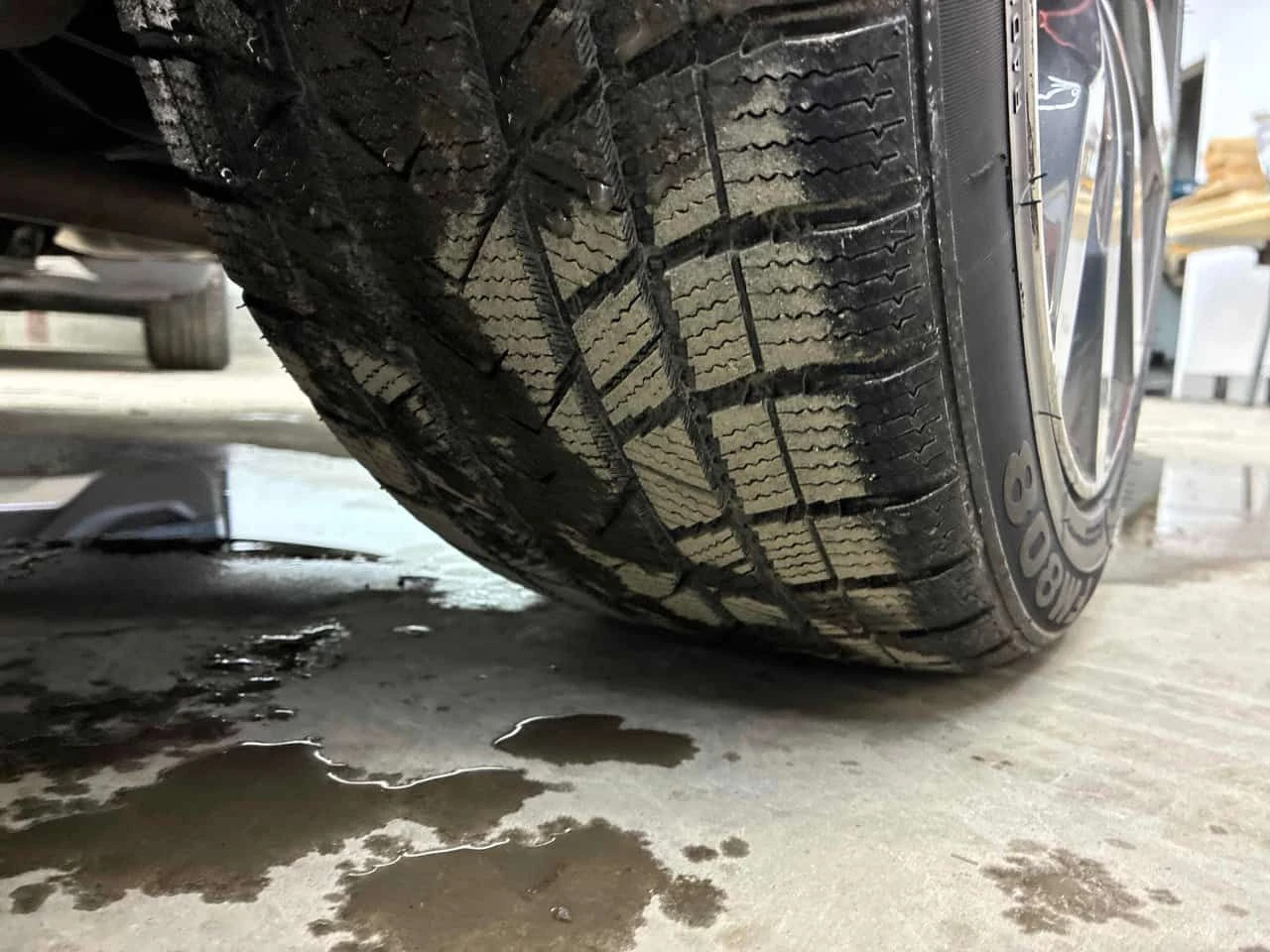 Audi A4  Komfort /CARFAX/DISTRONIC/CAMERA/PANO, снимка 15 - Автомобили и джипове - 53977481