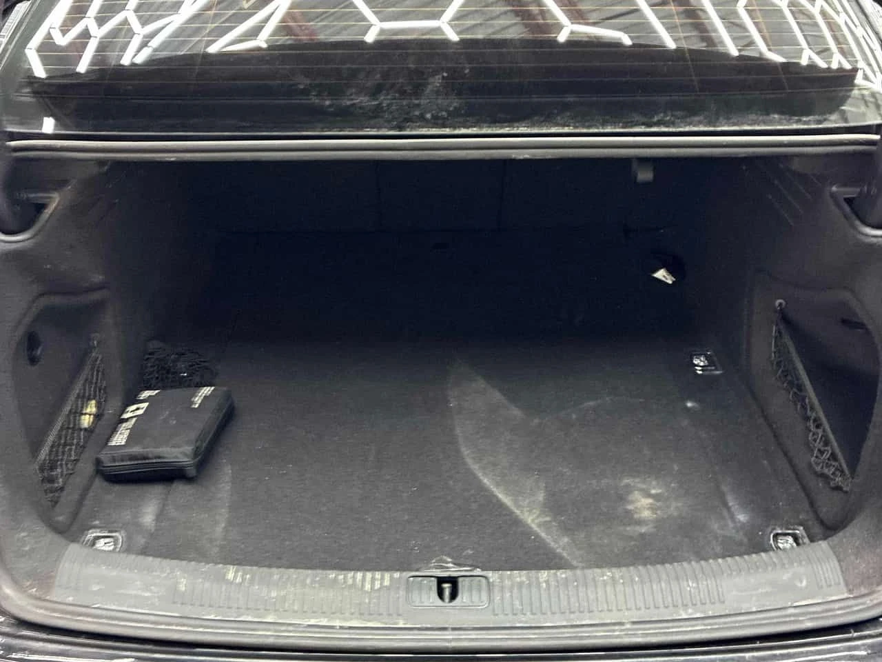 Audi A4  Komfort /CARFAX/DISTRONIC/CAMERA/PANO, снимка 14 - Автомобили и джипове - 53977481