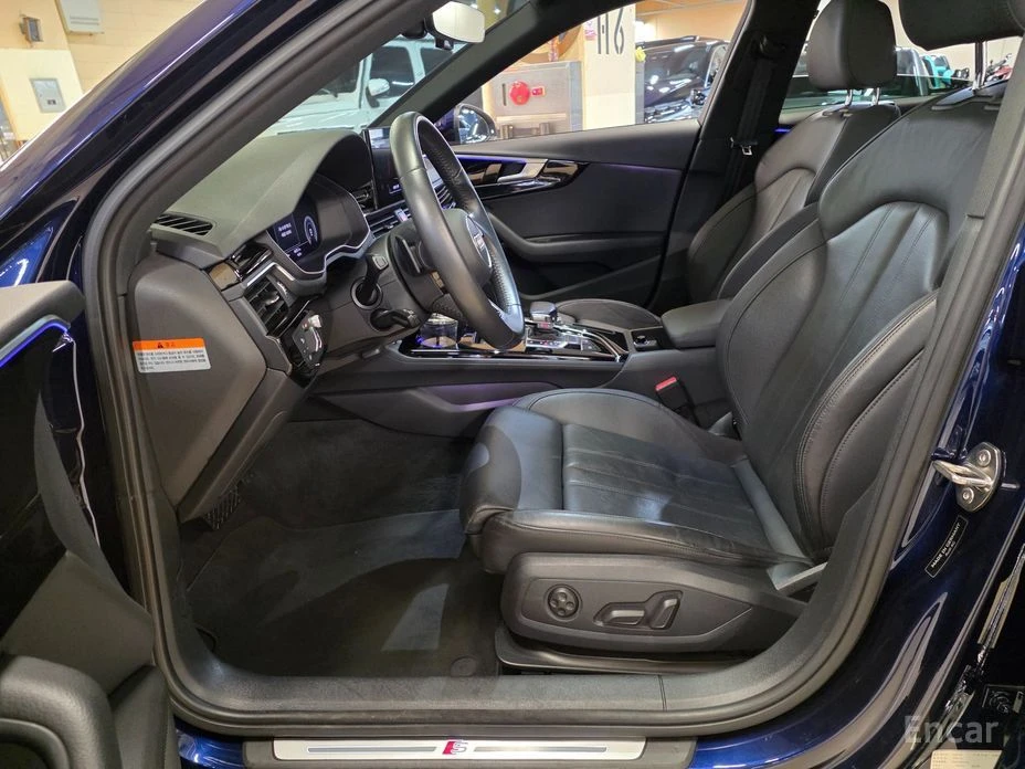 Audi A4, снимка 5 - Автомобили и джипове - 54099442