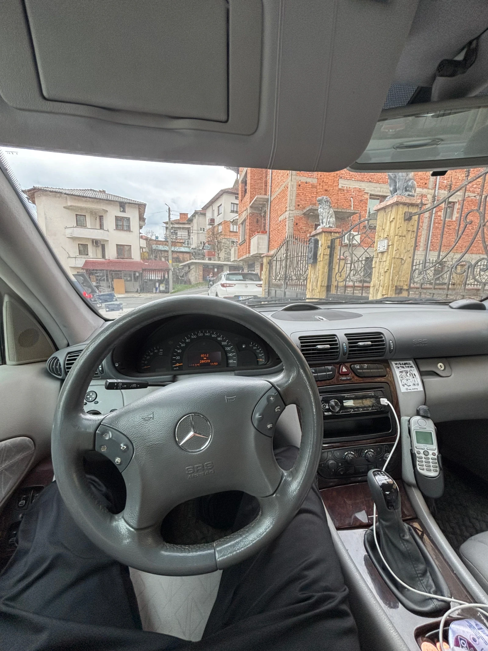 Mercedes-Benz C 220, снимка 4 - Автомобили и джипове - 54150113