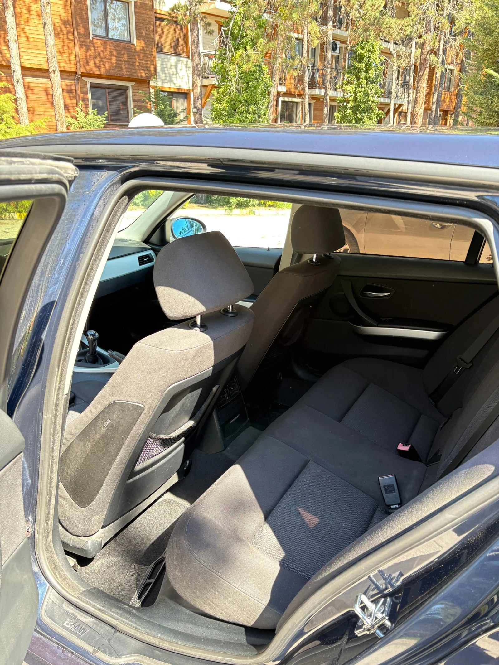 BMW 320, снимка 9 - Автомобили и джипове - 54310409