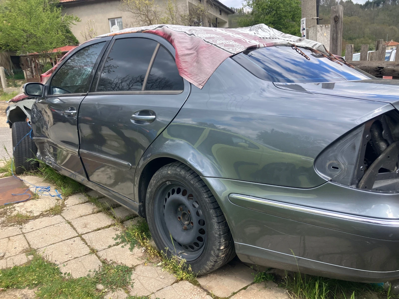 Mercedes-Benz E 220, снимка 5 - Автомобили и джипове - 54386788