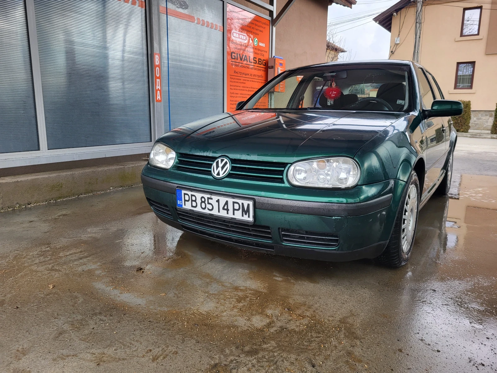 VW Golf