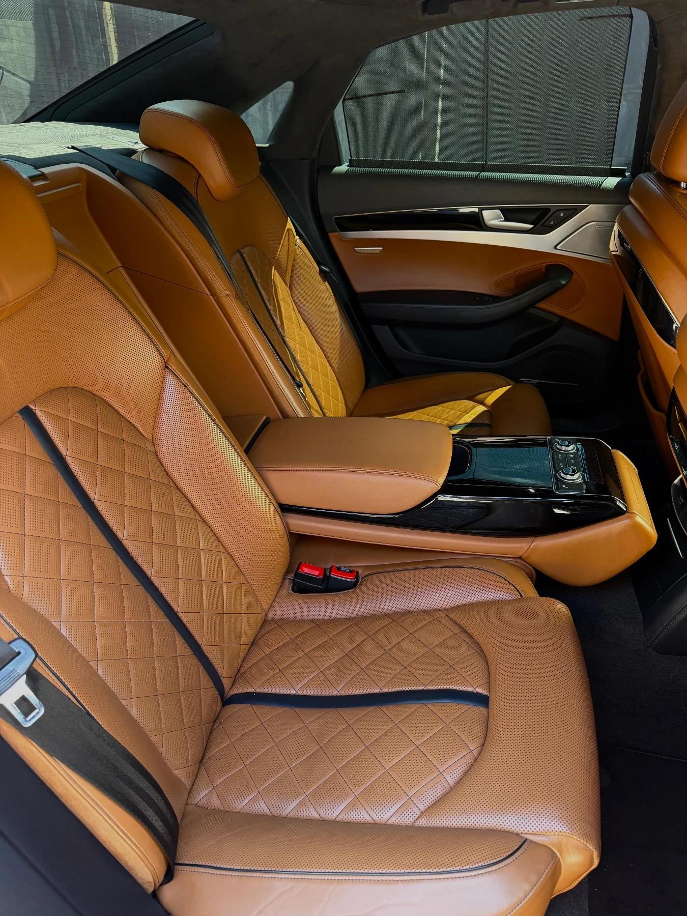 Audi A8 4.2 TDI TOP, снимка 11 - Автомобили и джипове - 54593888