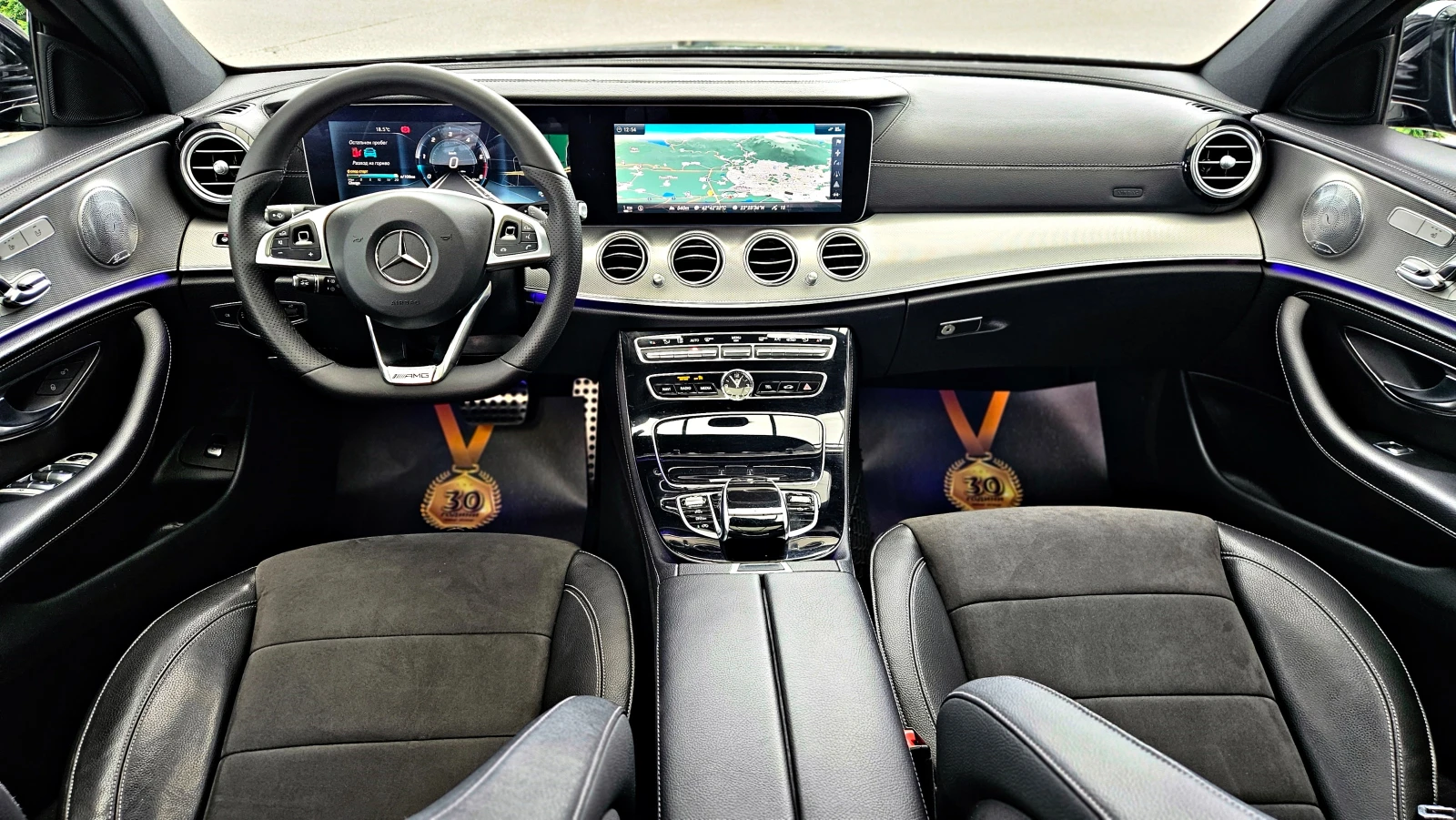 Mercedes-Benz E 350 AMG/DISTR/360CAM/HUD//BURMES/ПОДГРЕВ/PANO/AMBI/LIZ, снимка 8 - Автомобили и джипове - 54641927