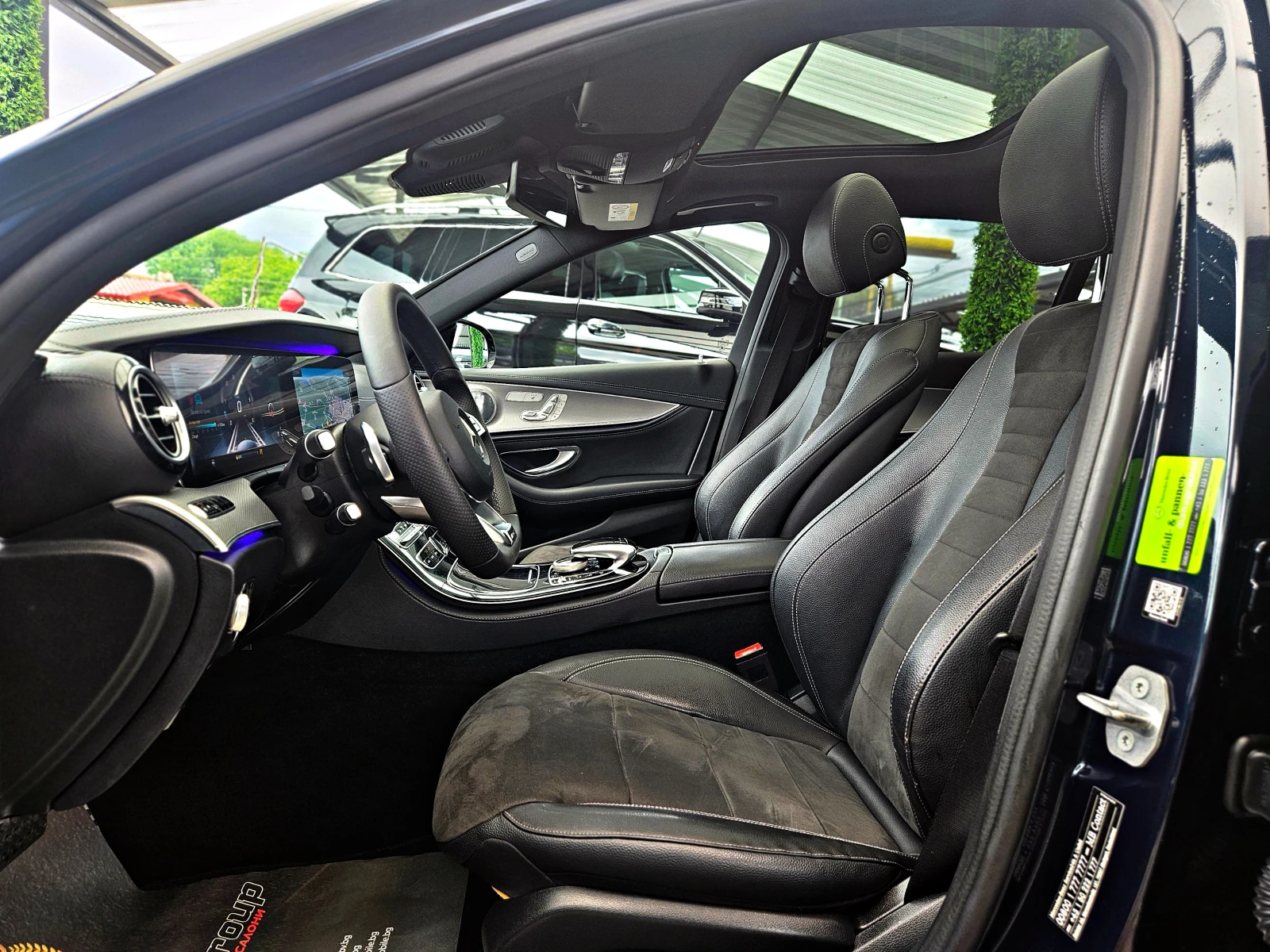 Mercedes-Benz E 350 AMG/DISTR/360CAM/HUD//BURMES/ПОДГРЕВ/PANO/AMBI/LIZ, снимка 15 - Автомобили и джипове - 54641927