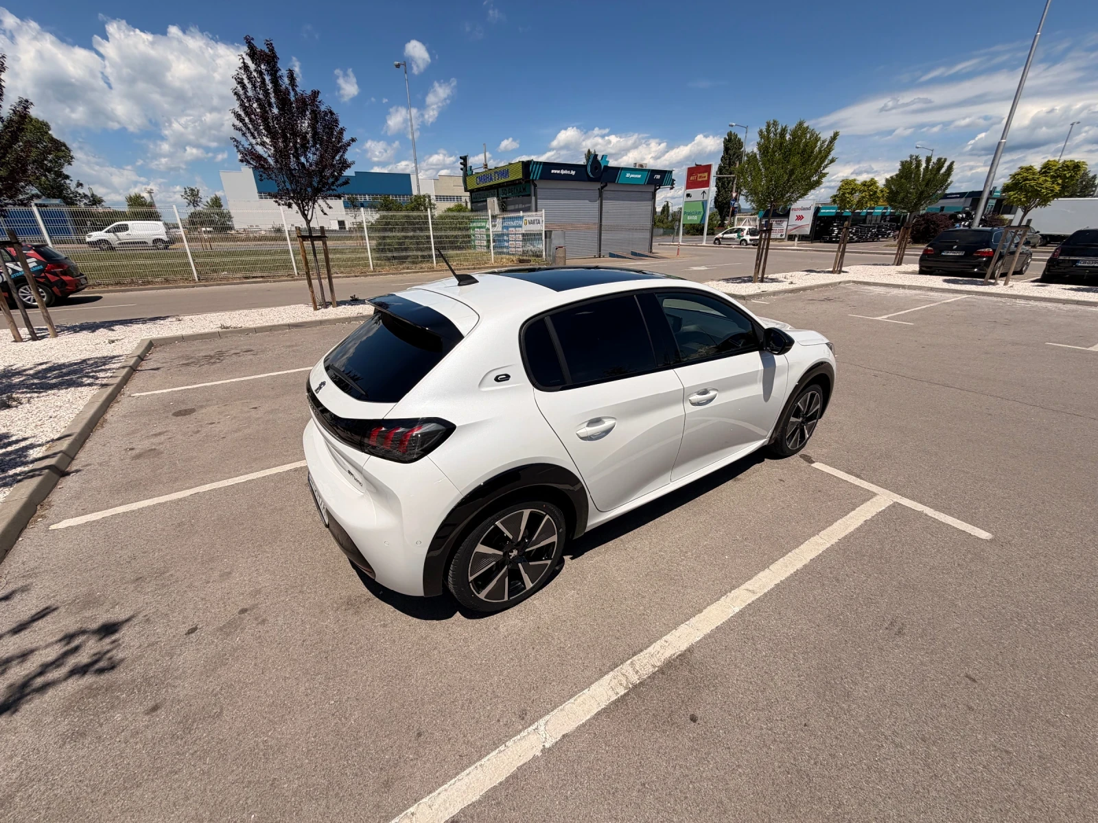 Peugeot 208 100kW GT Line 42000km, снимка 6 - Автомобили и джипове - 54913422