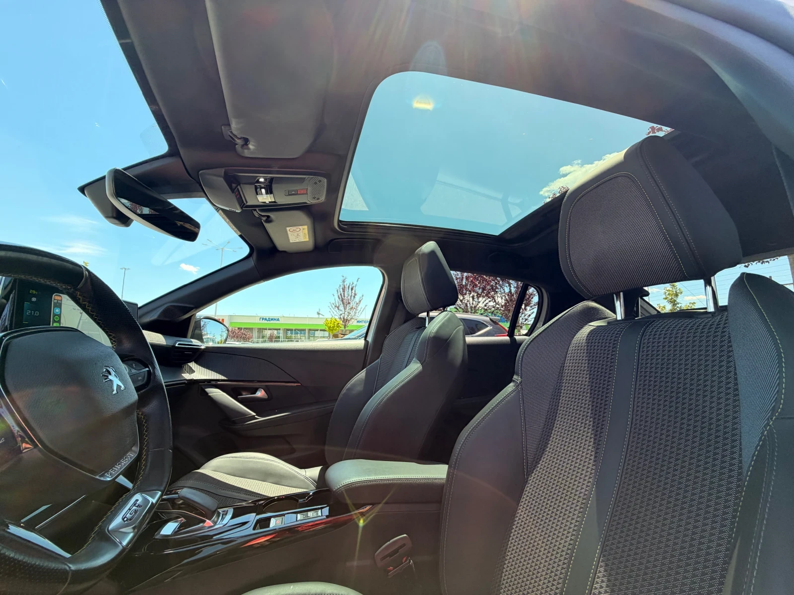 Peugeot 208 100kW GT Line 42000km, снимка 10 - Автомобили и джипове - 54913422