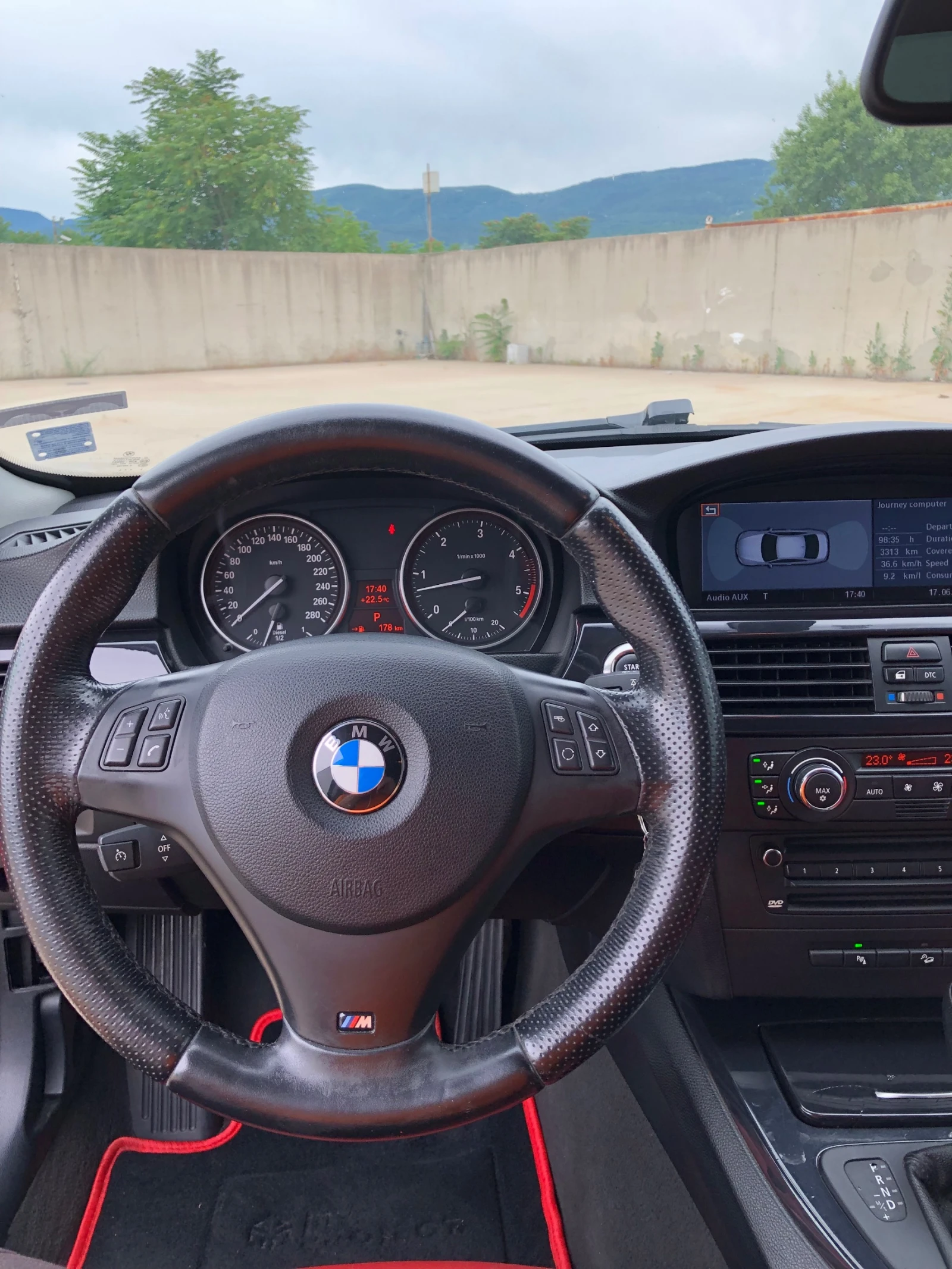 BMW 330, снимка 11 - Автомобили и джипове - 54947324