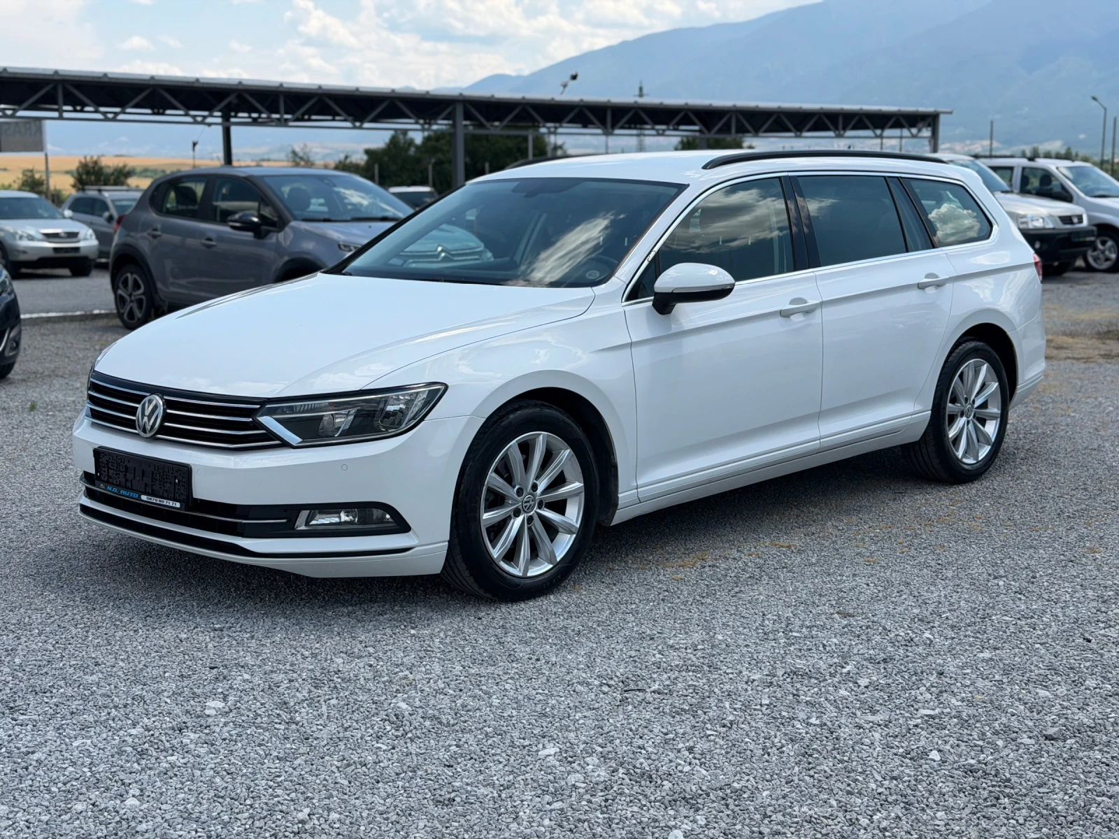 VW Passat 2.0TDI* DSG* DISTRONIC* NAVI* 