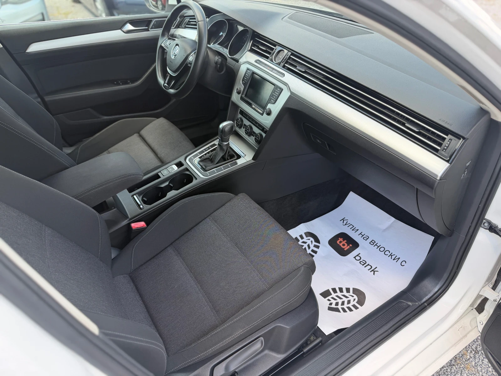 VW Passat 2.0TDI* DSG* DISTRONIC* NAVI* , снимка 8 - Автомобили и джипове - 55063242