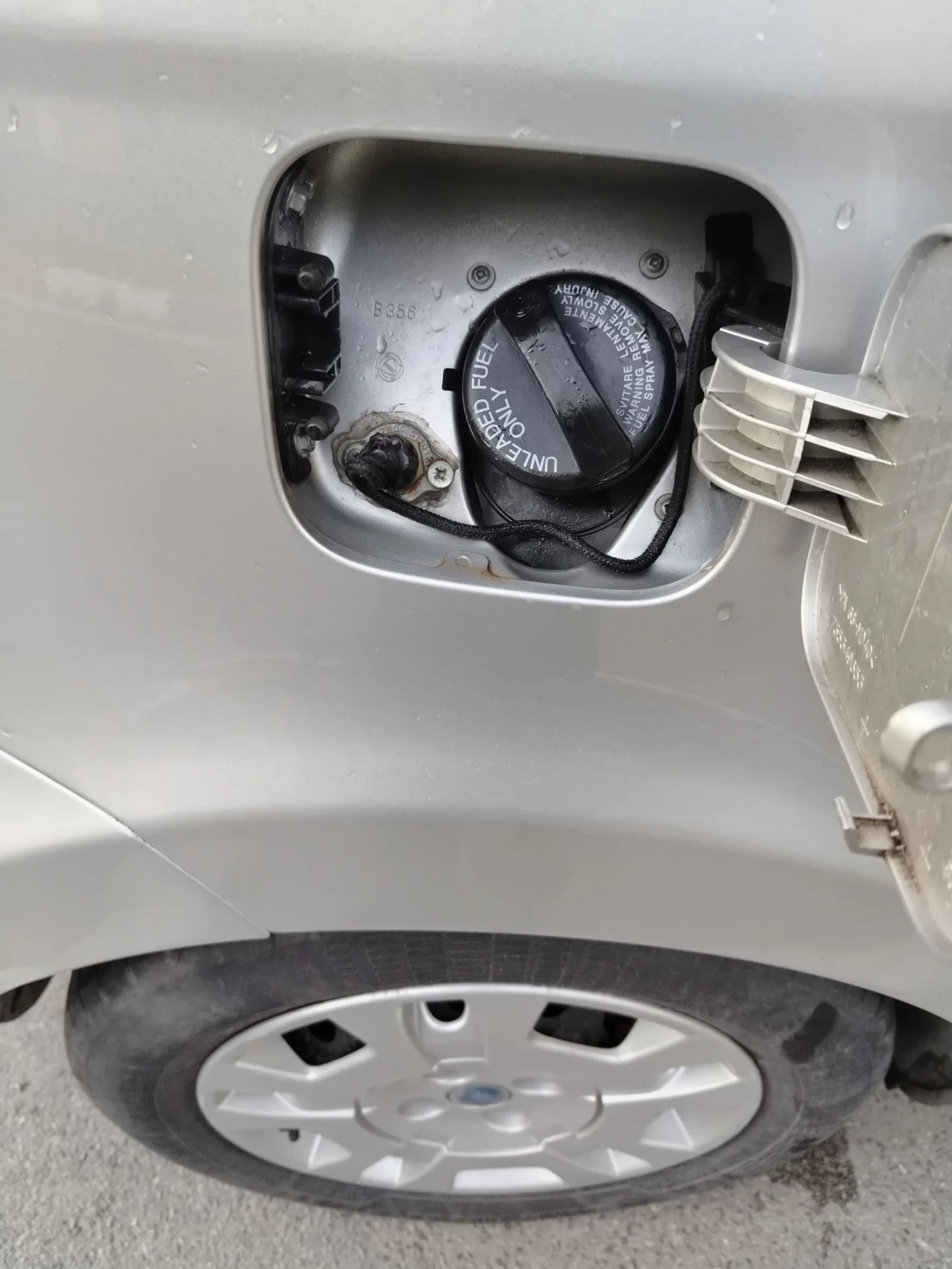 Fiat Idea 1.4, 16V, 6 СКОРОСТИ, GPL, снимка 10 - Автомобили и джипове - 55104550