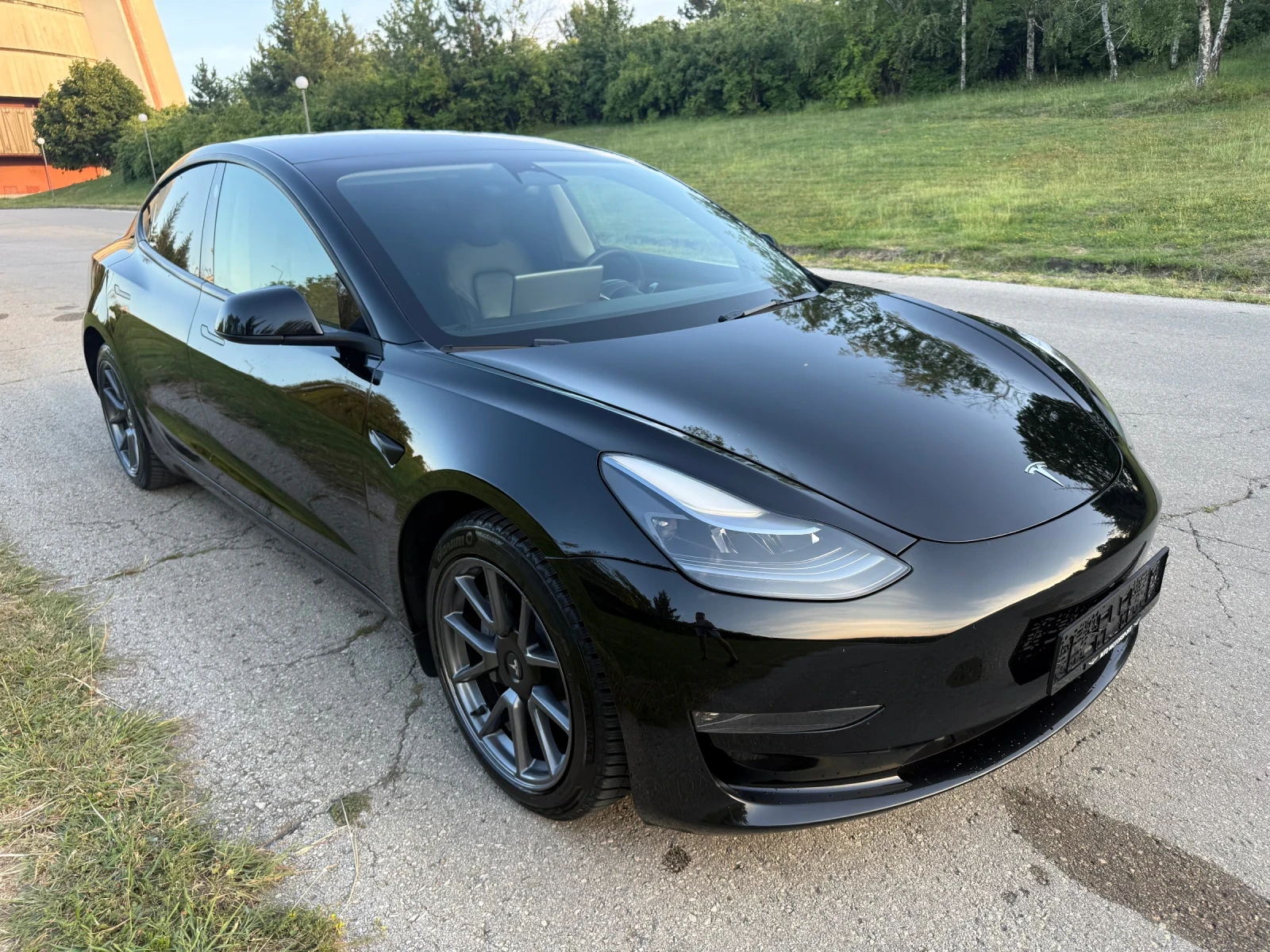 Tesla Model 3 Long Range Dual Motor ГАРАНЦИЯ, снимка 2 - Автомобили и джипове - 55354325