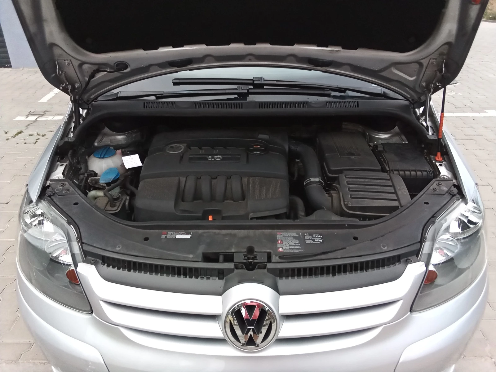 VW Golf 1.6i-102kc., снимка 15 - Автомобили и джипове - 55942549
