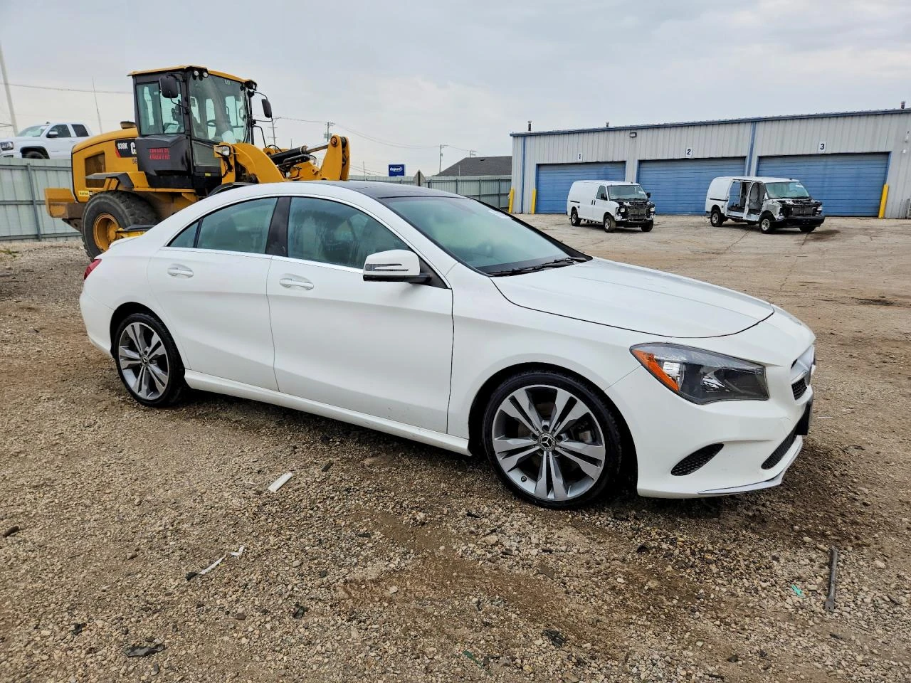 Mercedes-Benz CLA 250 2.0l 4Matic, снимка 4 - Автомобили и джипове - 55995115