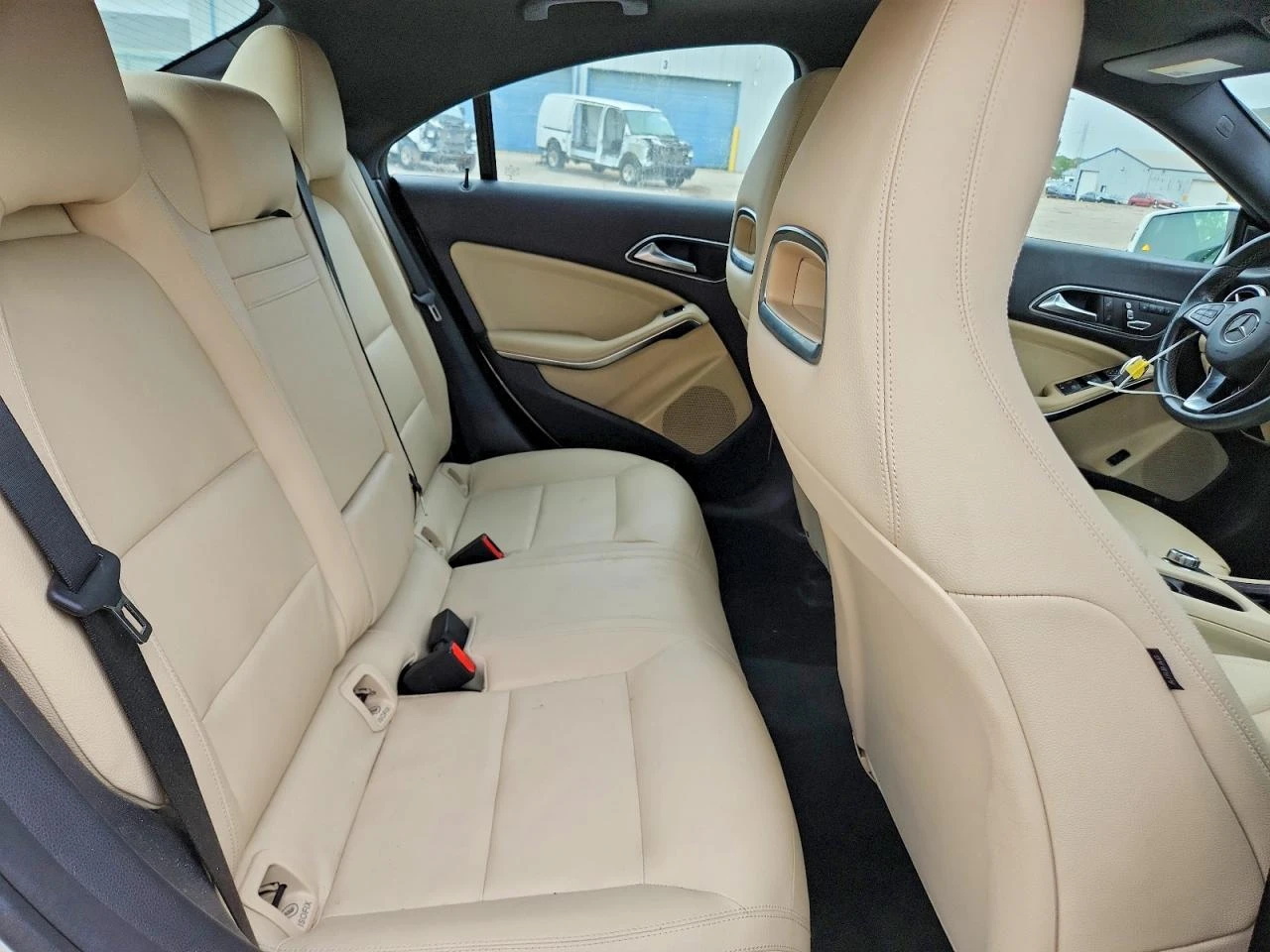 Mercedes-Benz CLA 250 2.0l 4Matic, снимка 10 - Автомобили и джипове - 55995115