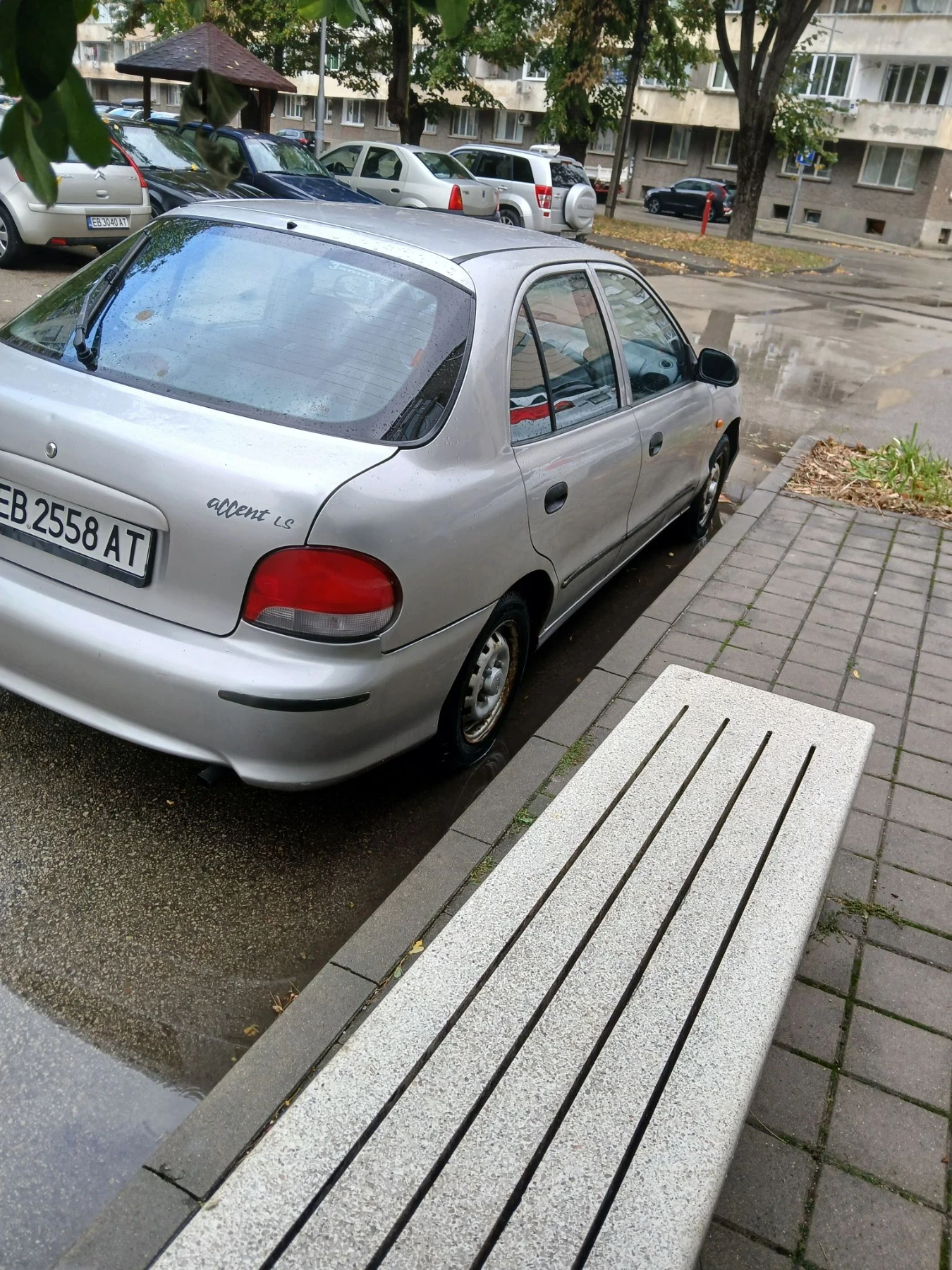 Hyundai Accent, снимка 4 - Автомобили и джипове - 56532259