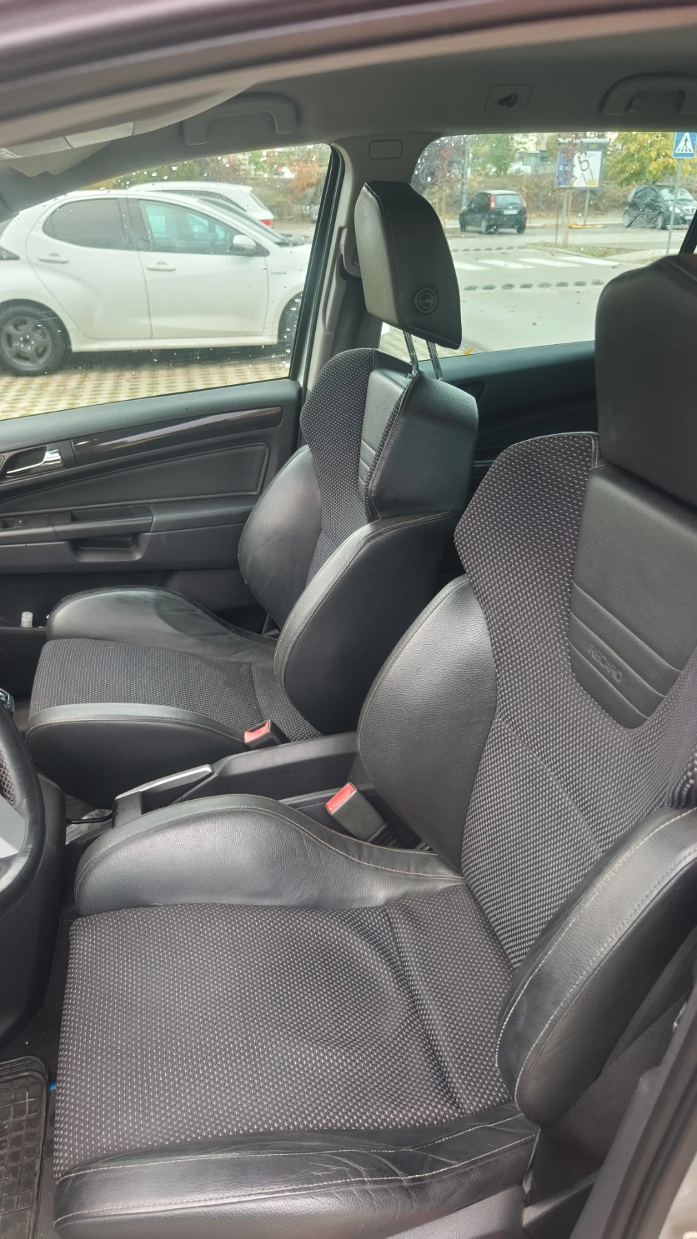 Opel Zafira OPC, снимка 15 - Автомобили и джипове - 56621517