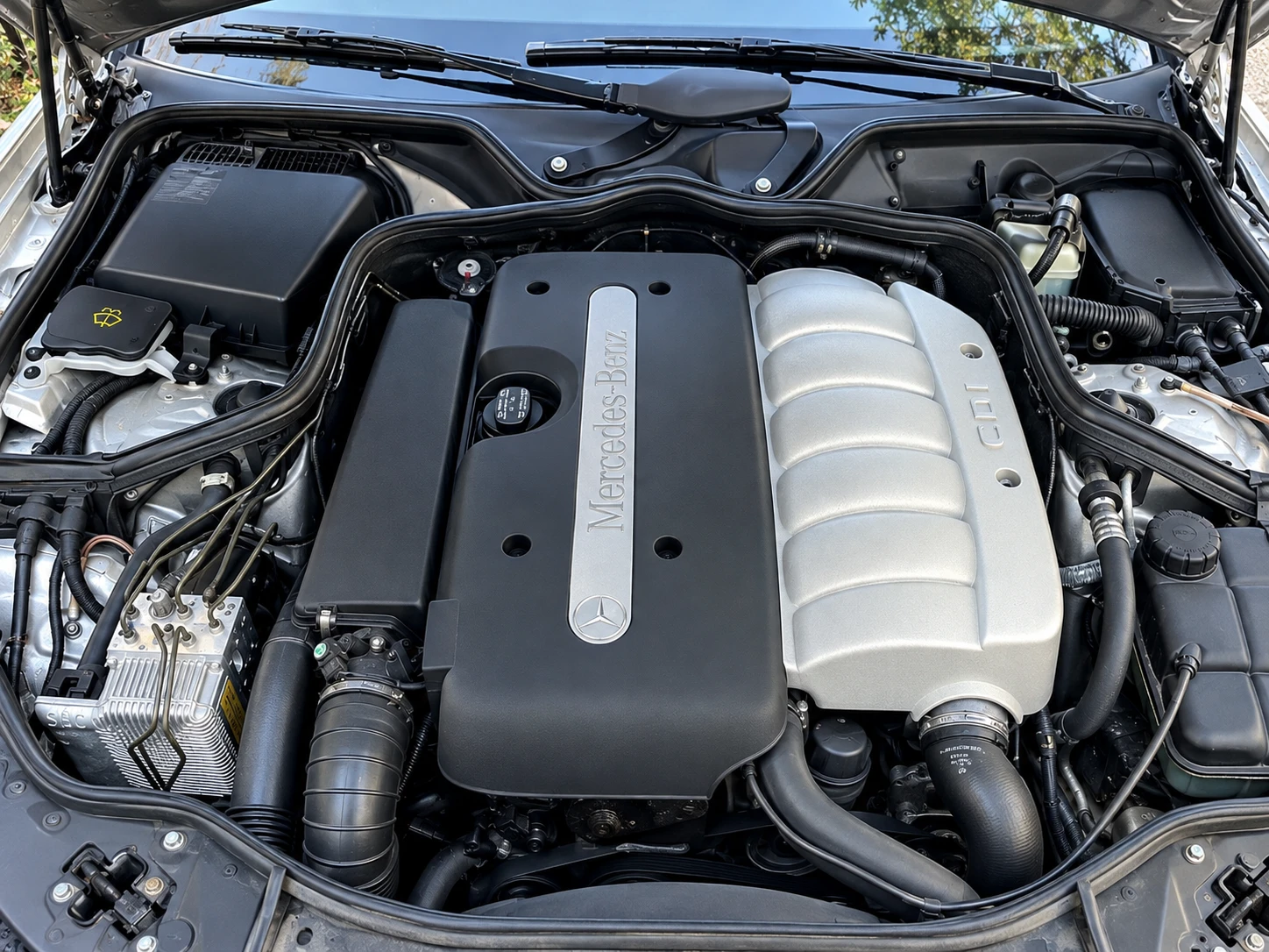 Mercedes-Benz E 270, снимка 14 - Автомобили и джипове - 56651980