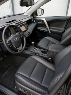 Toyota Rav4 2.2 D-4D 4x4 Executive Automatic на 110 000 км, снимка 10