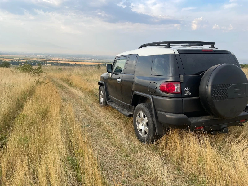 Toyota Fj cruiser 4WD, снимка 5 - Автомобили и джипове - 46989570