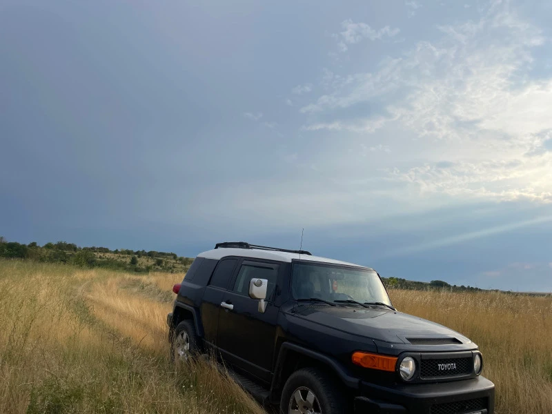 Toyota Fj cruiser 4WD, снимка 3 - Автомобили и джипове - 46989570