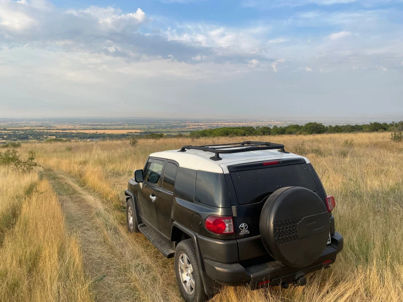 Toyota Fj cruiser 4WD, снимка 2 - Автомобили и джипове - 46989570