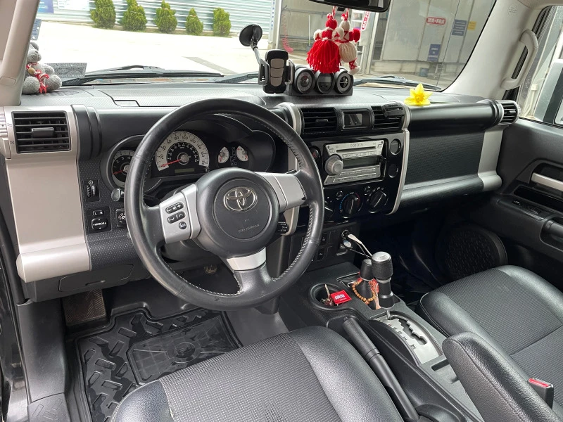 Toyota Fj cruiser 4WD, снимка 7 - Автомобили и джипове - 46989570