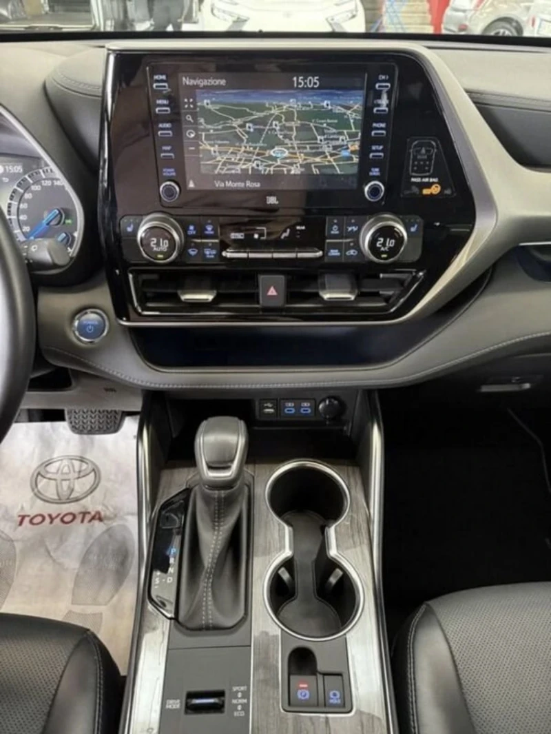 Toyota Highlander 2.5* HYBRID* EXECUTIVE* AWD-I* E-CVT* ГАРАНЦИЯ, снимка 7 - Автомобили и джипове - 52676333