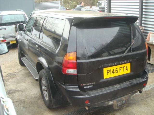 Mitsubishi Pajero sport 2.8TDi, снимка 3 - Автомобили и джипове - 46834147