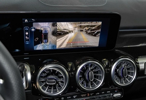 Mercedes-Benz GLB 220d 4Matic = AMG Line = Special Edition Гаранция, снимка 8 - Автомобили и джипове - 53617917