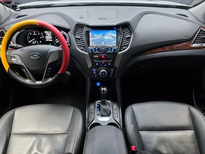 Hyundai Santa fe 2.0, снимка 7 - Автомобили и джипове - 54872339