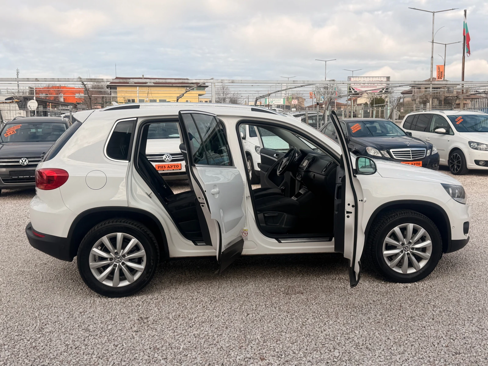 VW Tiguan 2.0TDI* NAVI* 6SK* 140KS* LIZING | Mobile.bg � ����������� 6