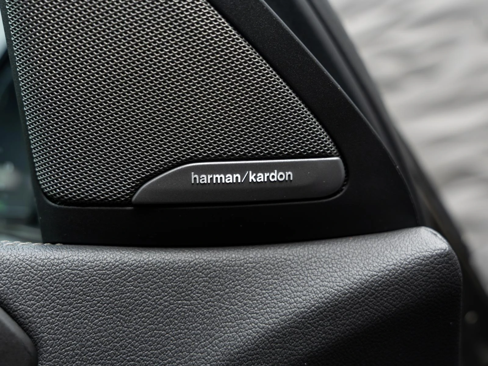 BMW X6 XDRIVE 40D* M Sportpack* H&K* МАСАЖ* 360* PANO* * , снимка 13 - Автомобили и джипове - 54037167