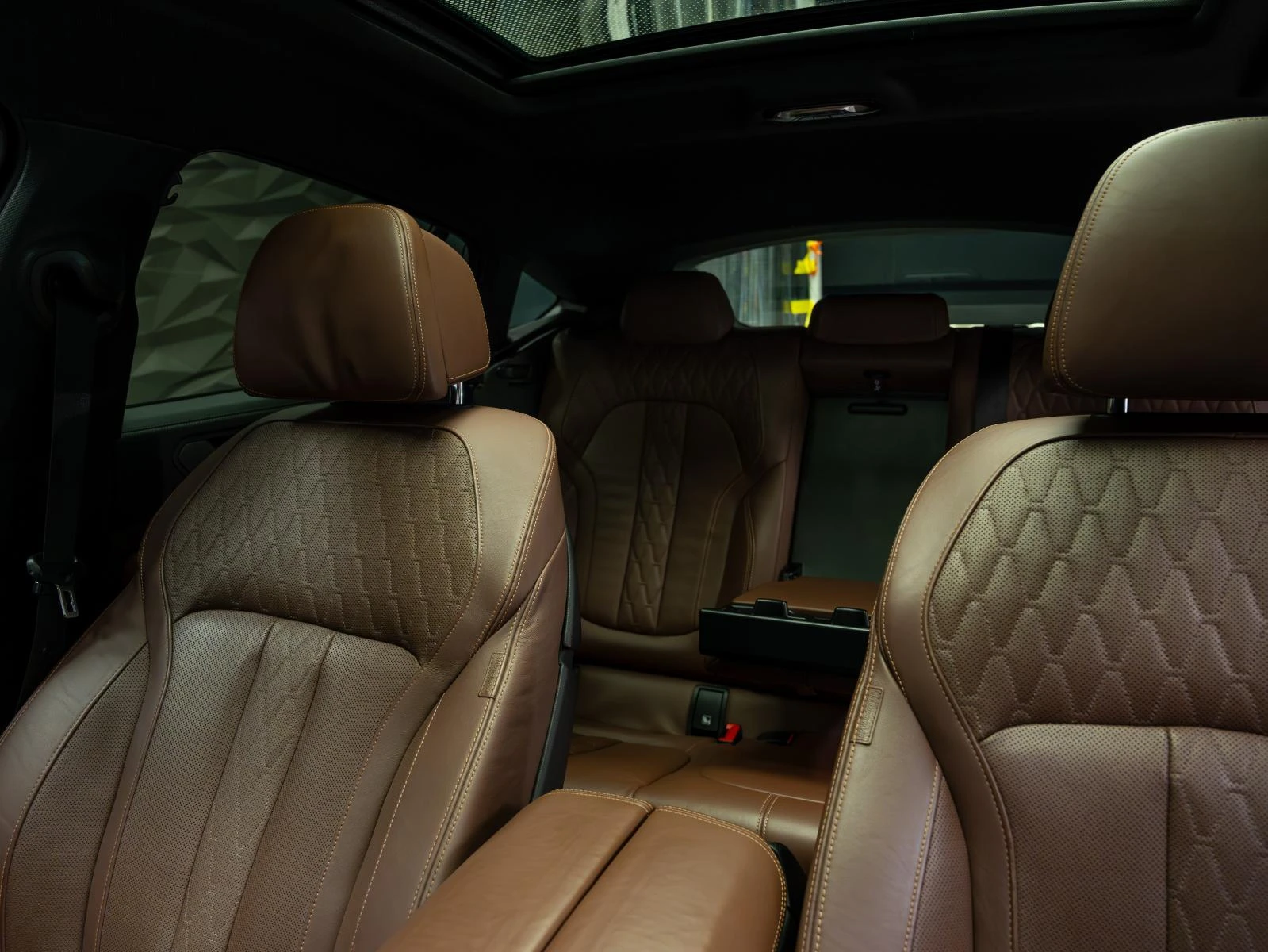 BMW X6 XDRIVE 40D* M Sportpack* H&K* МАСАЖ* 360* PANO* * , снимка 7 - Автомобили и джипове - 54037167