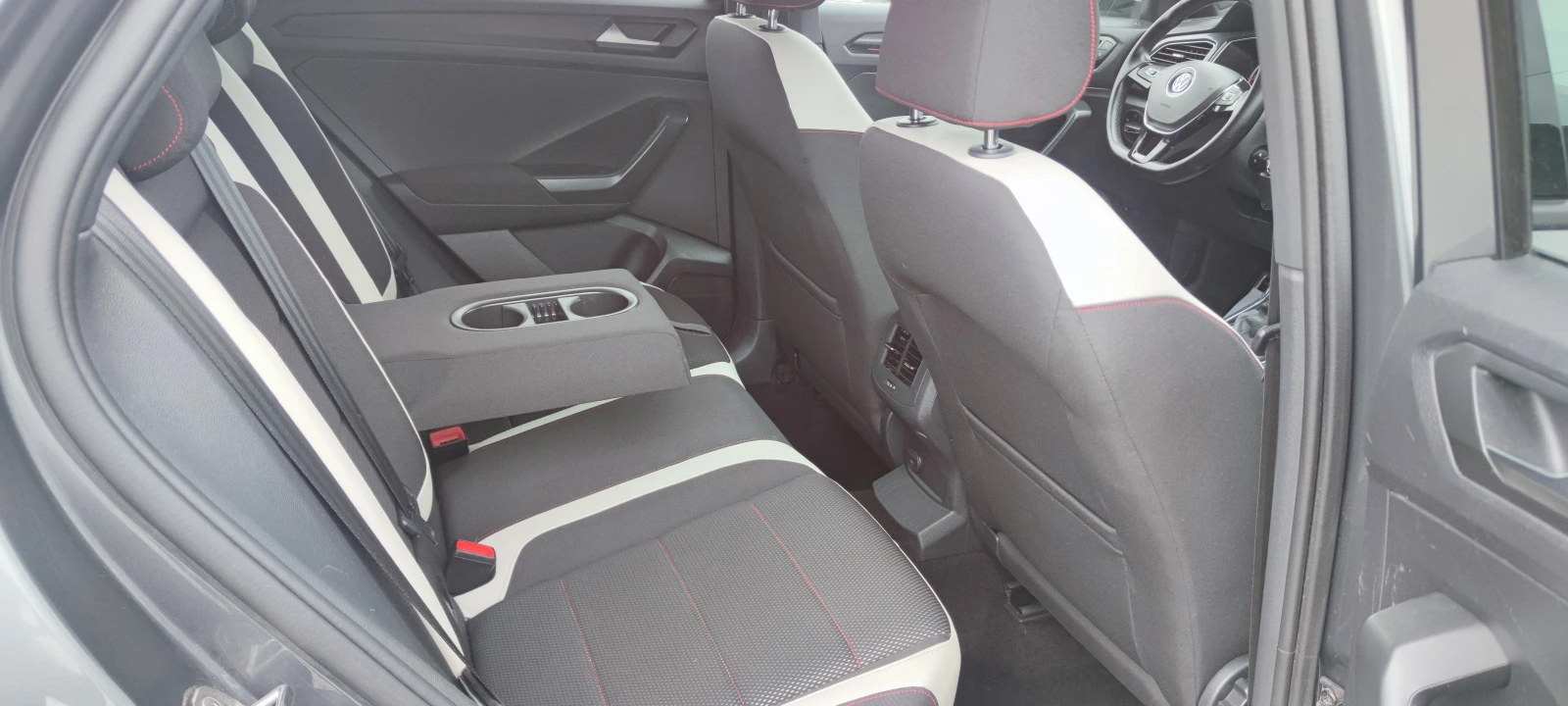 VW T-Roc 2.0TDI 4MOTION , снимка 13 - Автомобили и джипове - 54064582