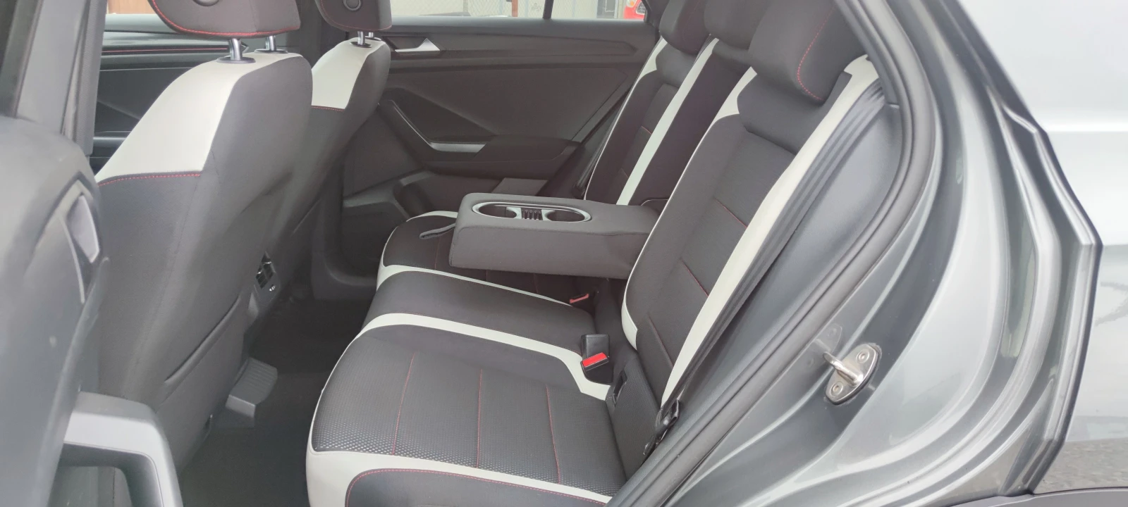 VW T-Roc 2.0TDI 4MOTION , снимка 14 - Автомобили и джипове - 54064582