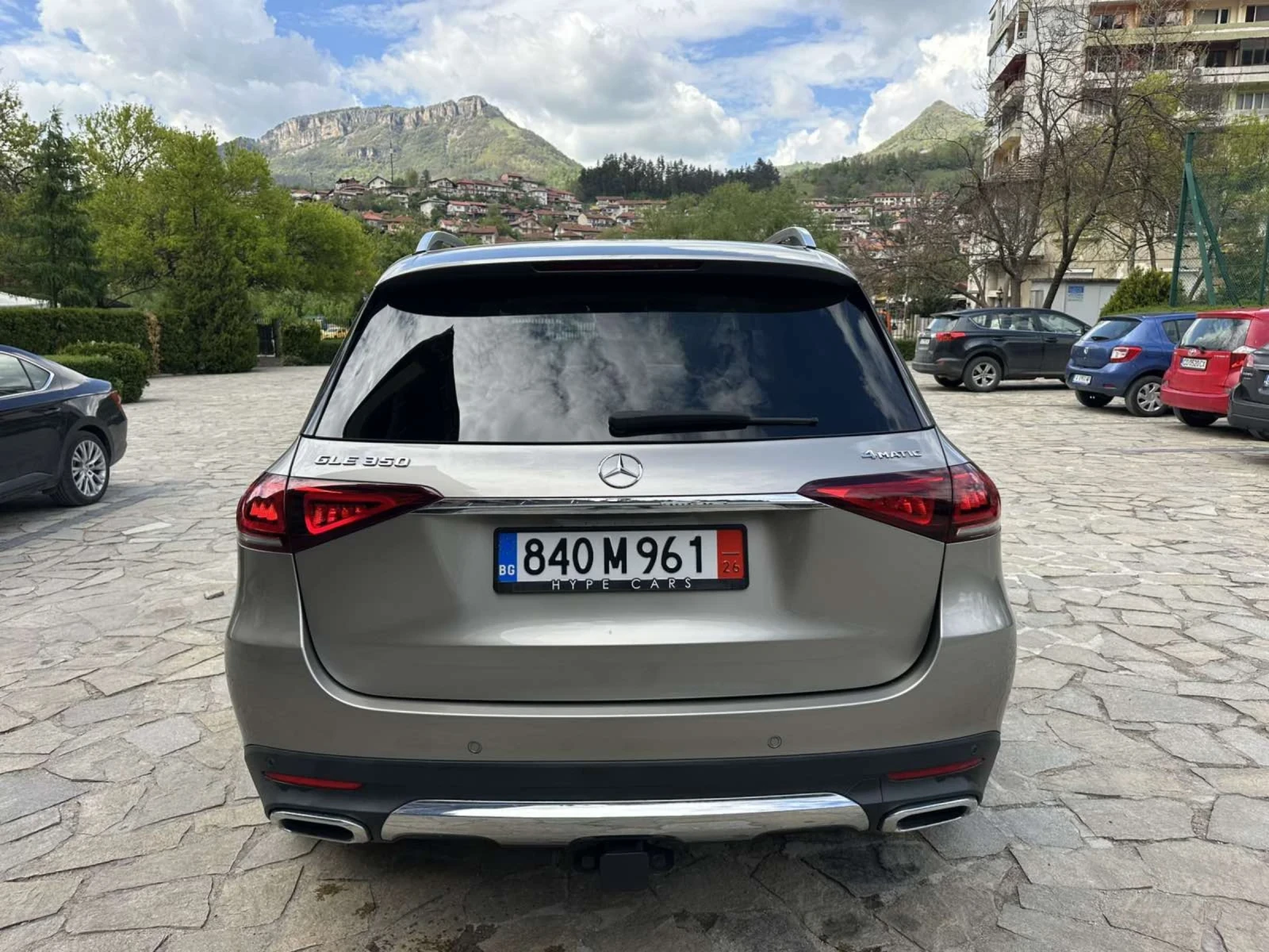 Mercedes-Benz GLE 350 4MATIC/AMG/Burmester/Hud/360Cam/Pano , снимка 6 - Автомобили и джипове - 54419020