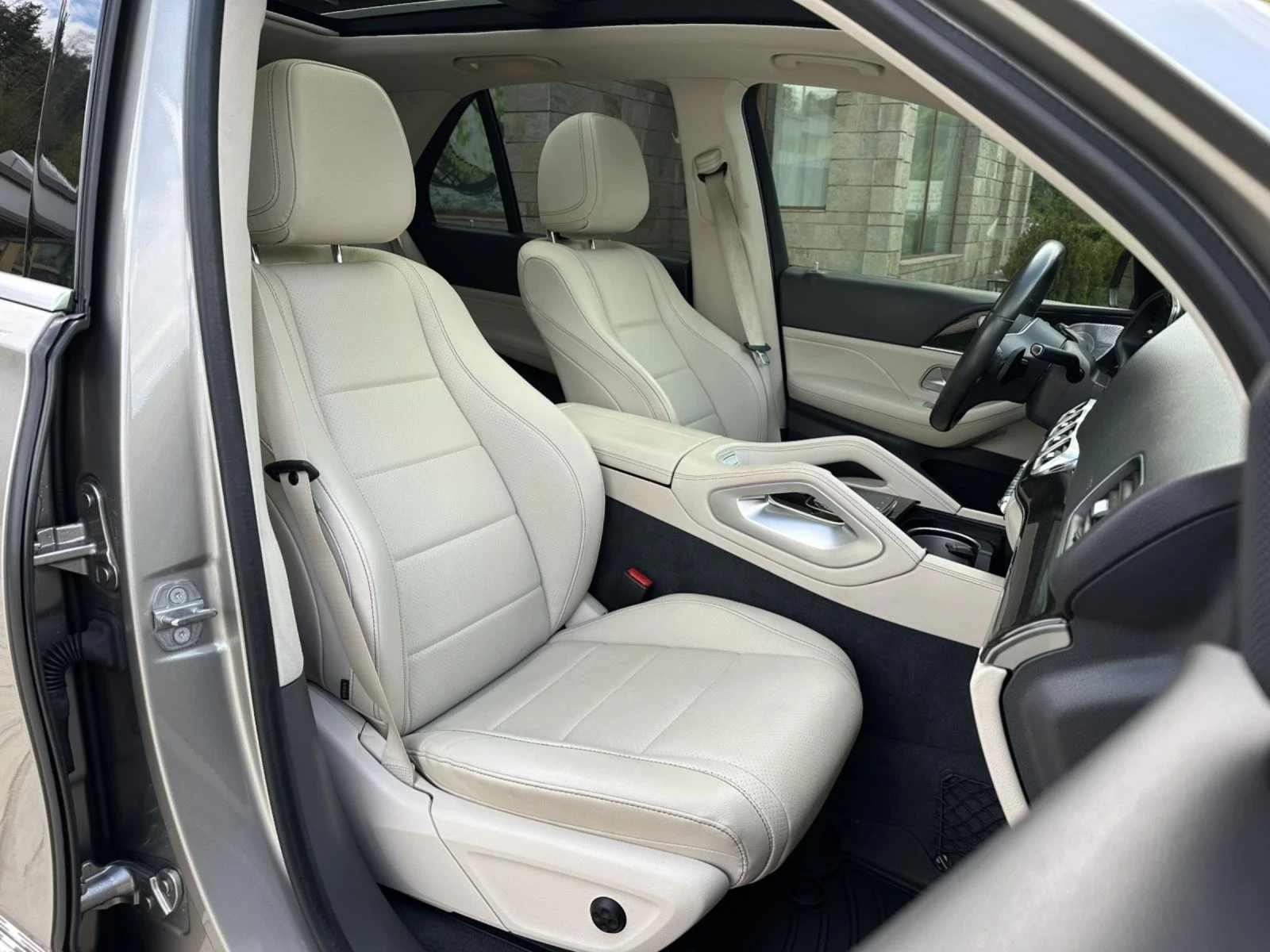 Mercedes-Benz GLE 350 4MATIC/AMG/Burmester/Hud/360Cam/Pano , снимка 12 - Автомобили и джипове - 54419020