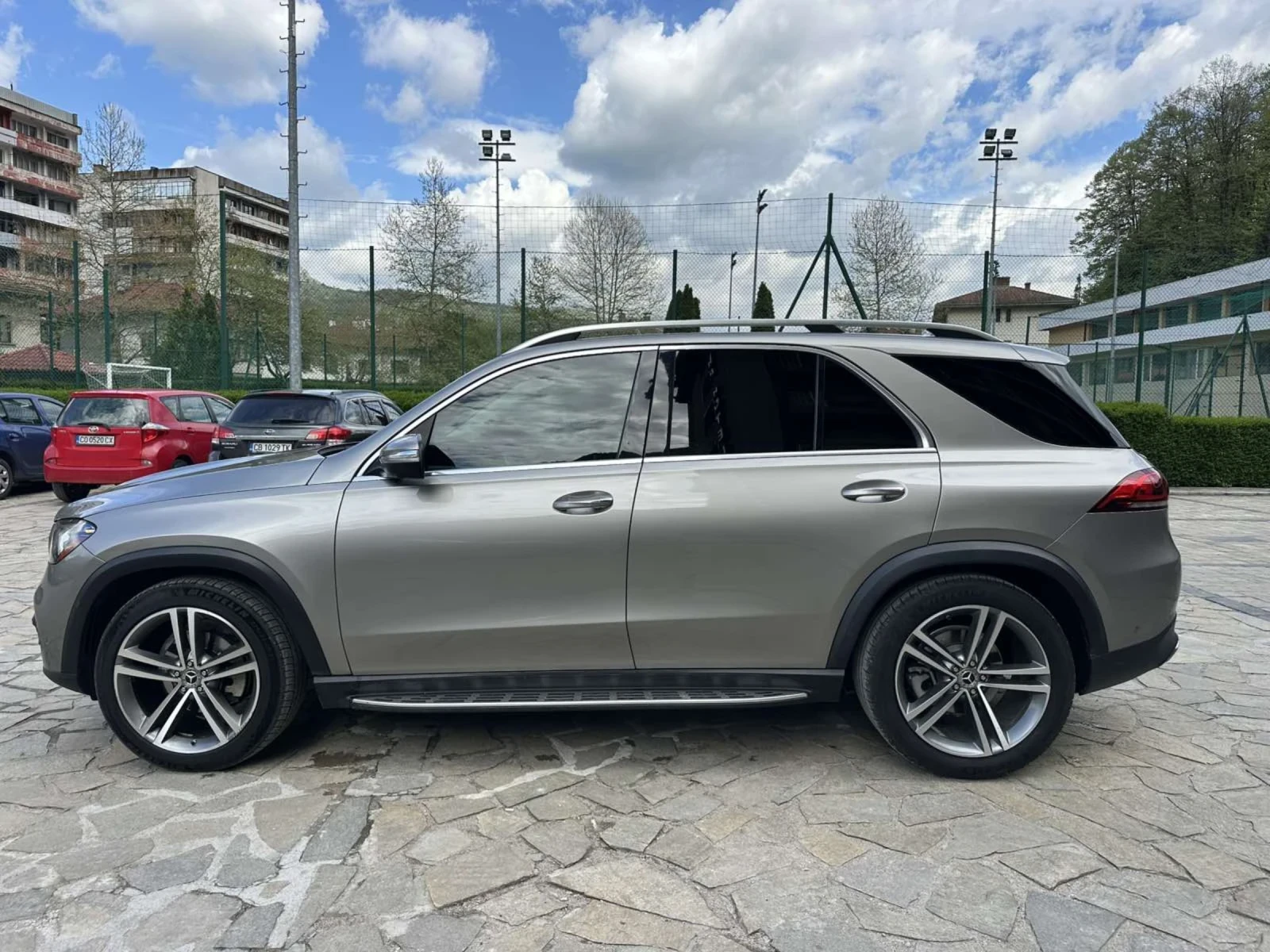 Mercedes-Benz GLE 350 4MATIC/AMG/Burmester/Hud/360Cam/Pano , снимка 8 - Автомобили и джипове - 54419020
