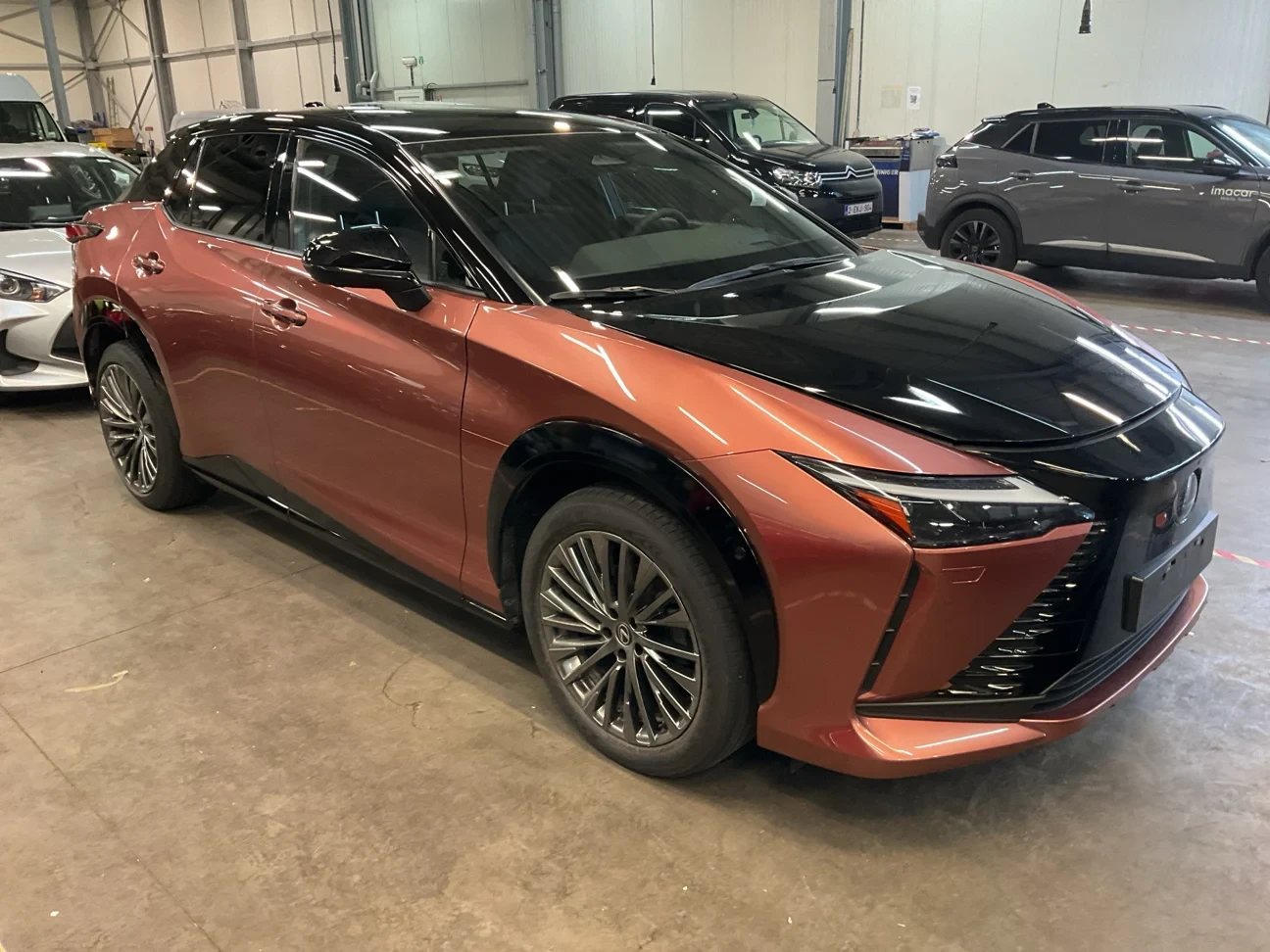 Lexus RZ 450e SUV 450e Privilege Line AWD, снимка 2 - Автомобили и джипове - 54645009