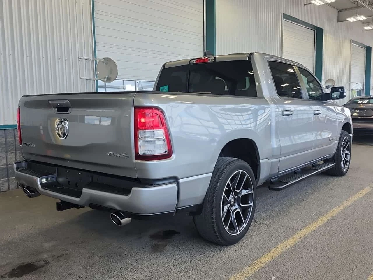 Dodge RAM 1500 * 4x4 Crew Cab 5'7" Box Big Horn Crew Cab , снимка 2 - Автомобили и джипове - 56170218