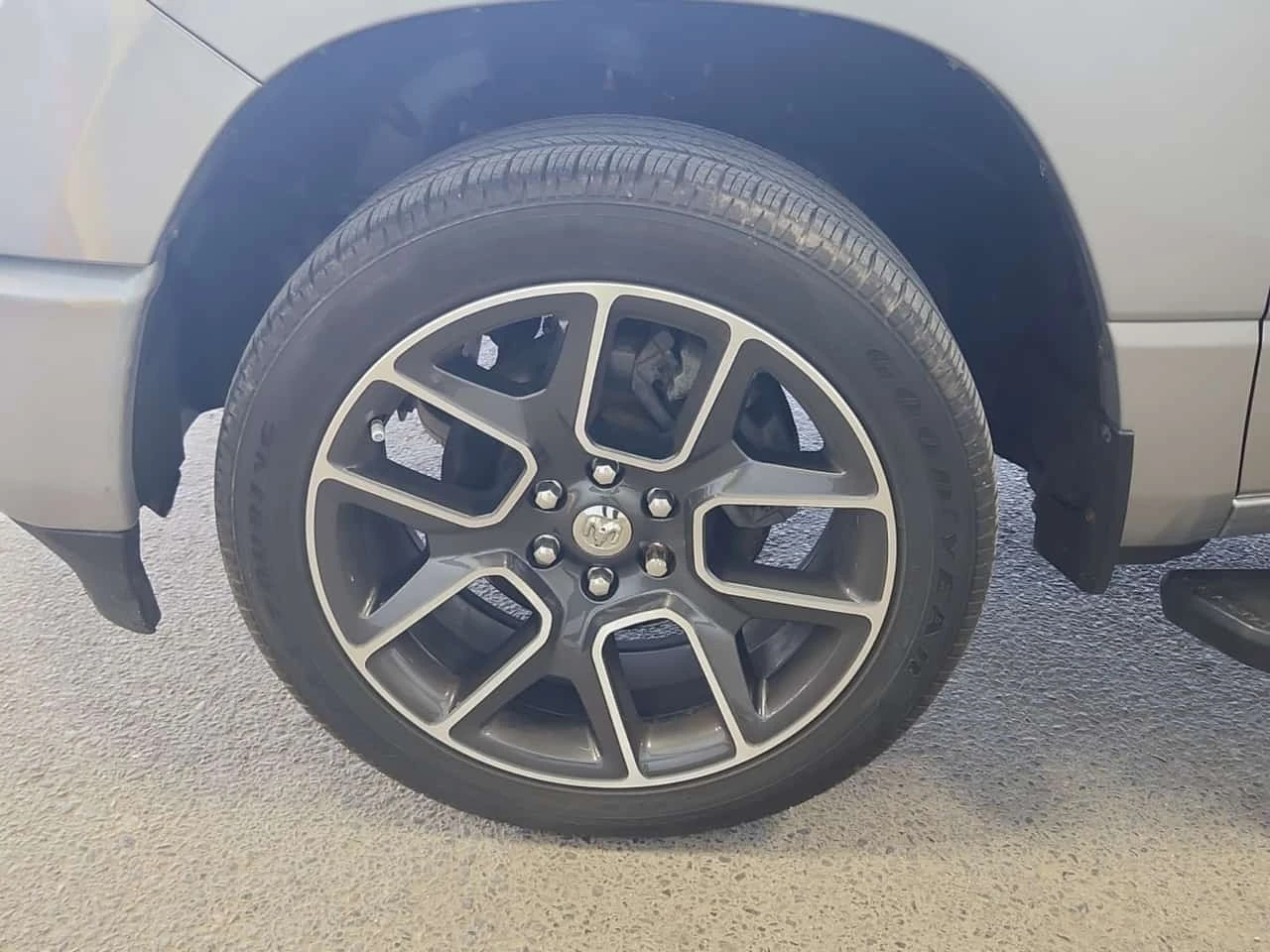 Dodge RAM 1500 * 4x4 Crew Cab 5'7" Box Big Horn Crew Cab , снимка 4 - Автомобили и джипове - 56170218