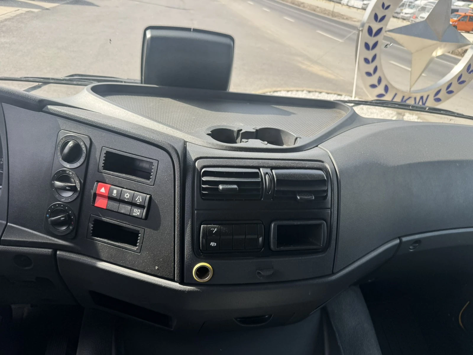 Mercedes-Benz Atego 824 Хладилен/ЕВРО 6, снимка 8 - Камиони - 53784032