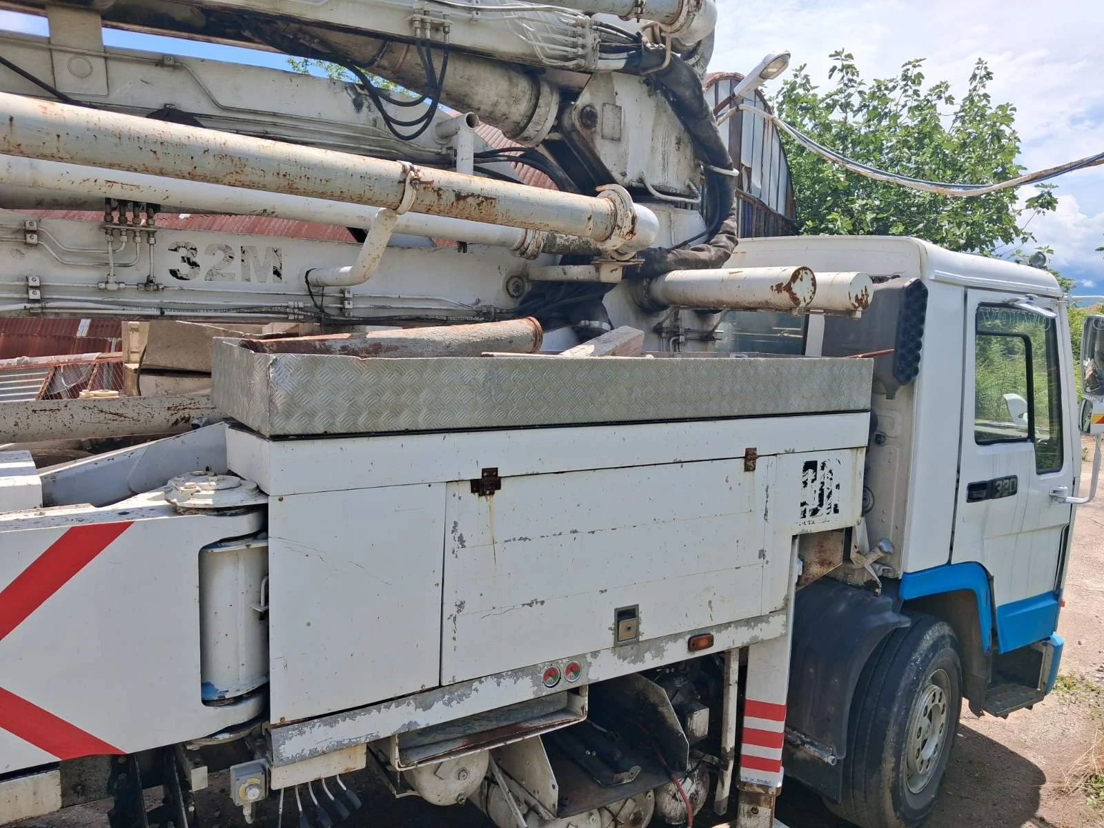 Бетон помпа Volvo FL10, снимка 5 - Индустриална техника - 54843789