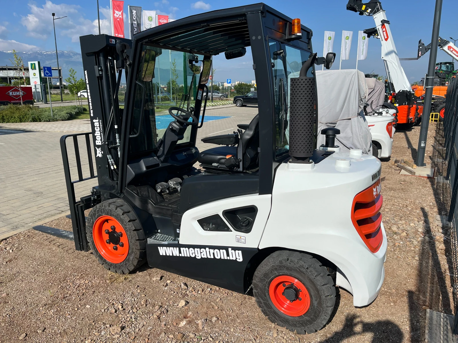 ������� Bobcat D30S-9 | Mobile.bg � ����������� 5