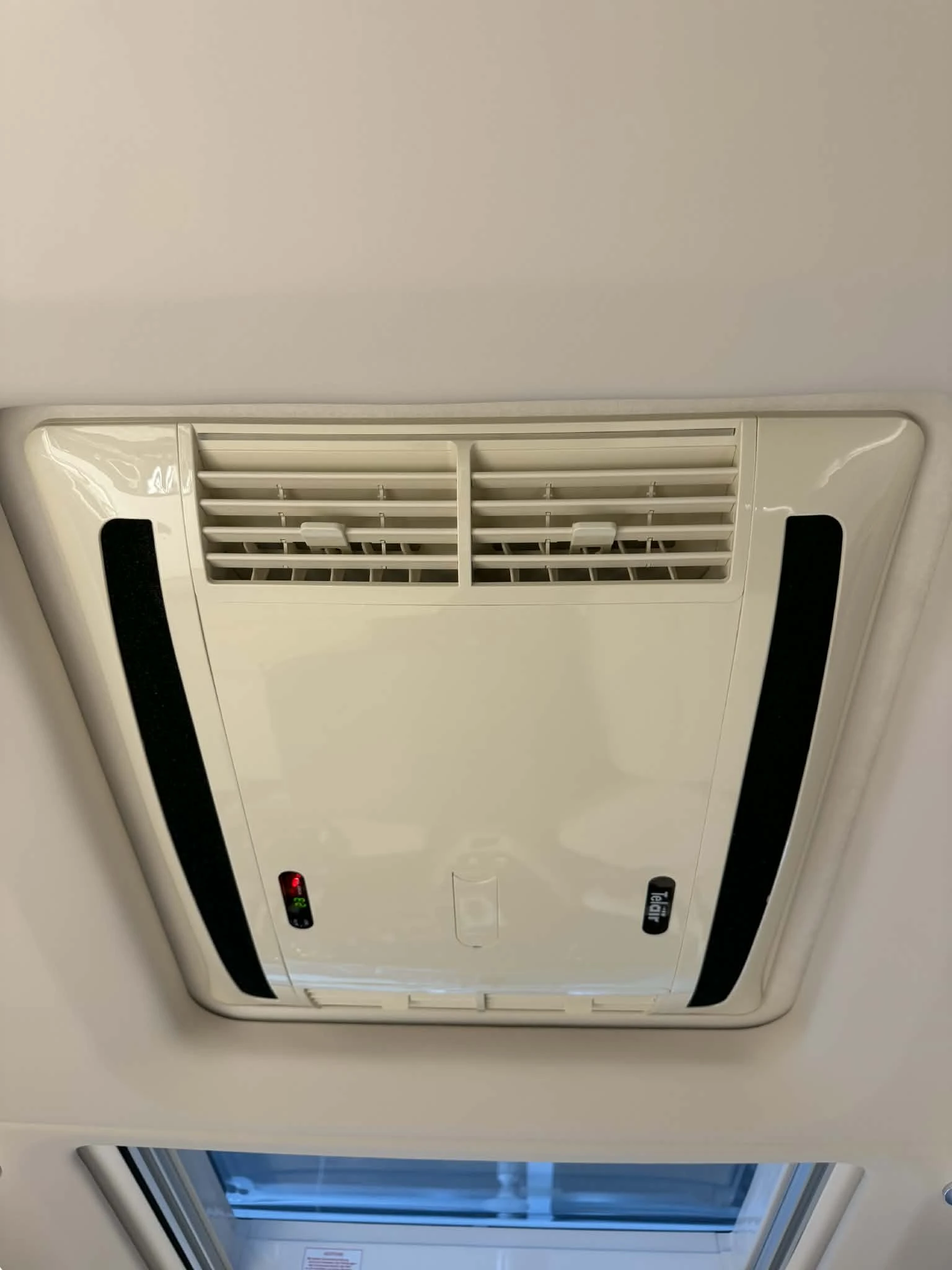 ������ Concorde Charisma 910MI 3.0 207�.�. Iveco Centurion style | Mobile.bg � ����������� 13