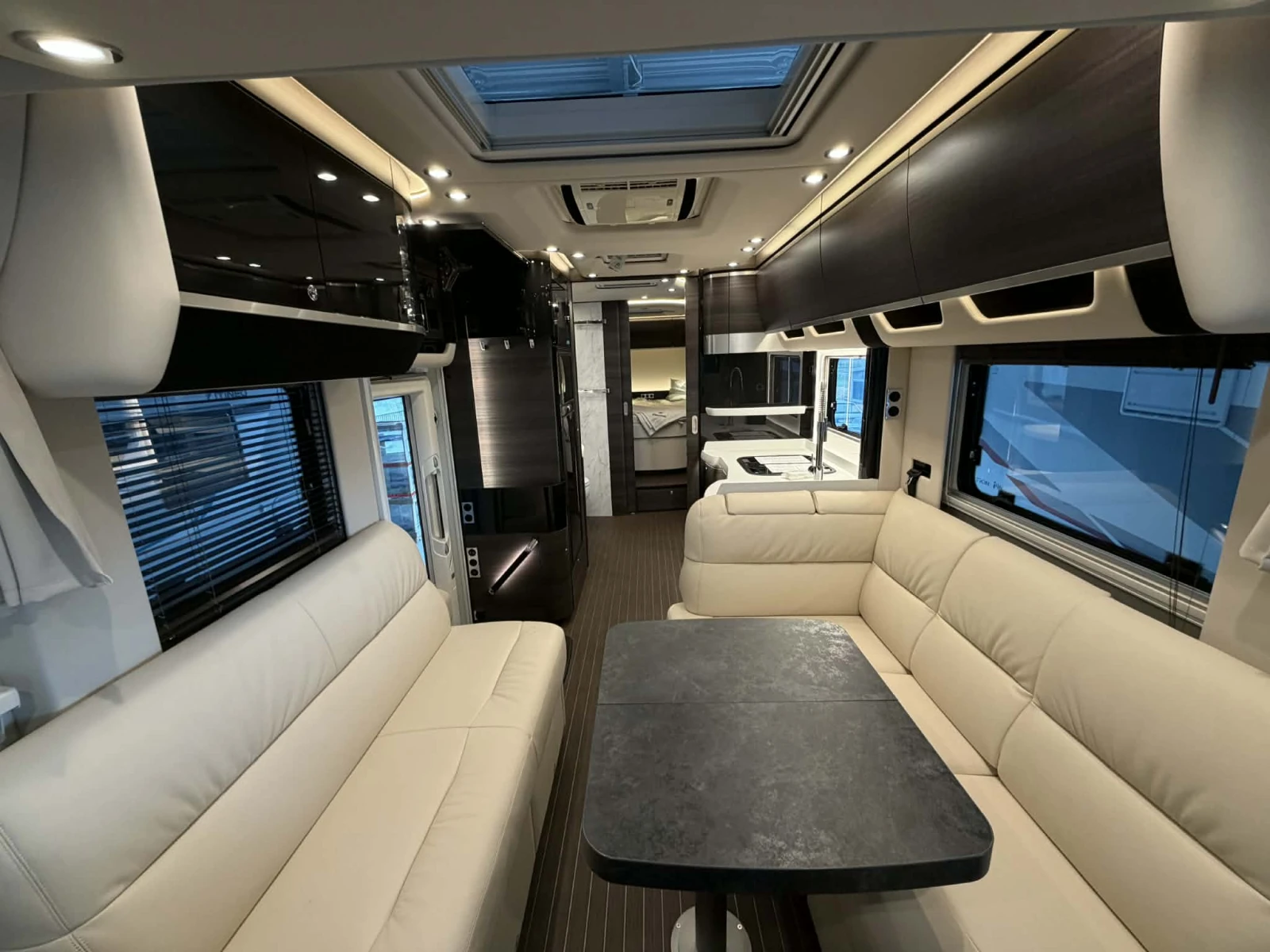 ������ Concorde Charisma 910MI 3.0 207�.�. Iveco Centurion style | Mobile.bg � ����������� 4